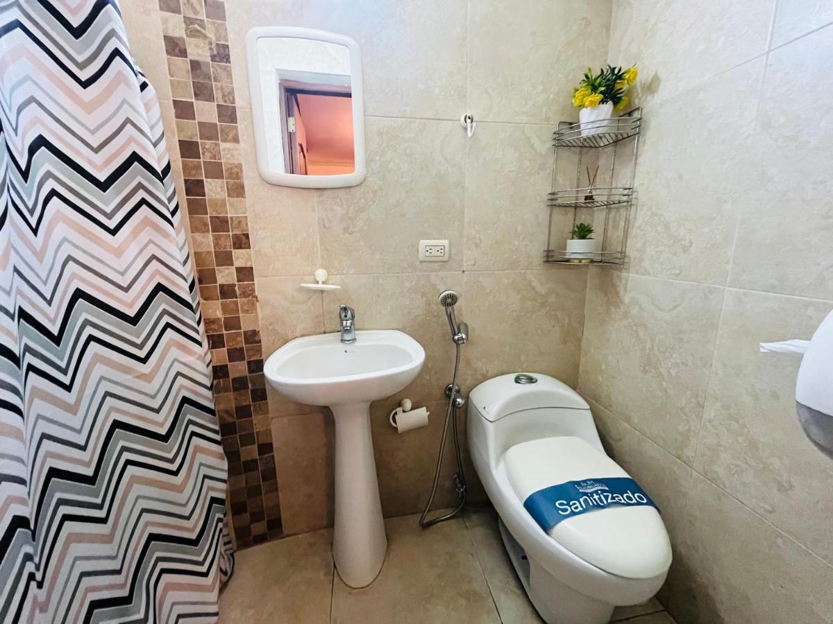 Mega Suite Junto Al San Marino Shopping 과야킬 외부 사진